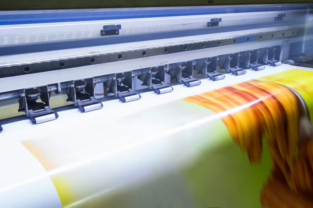 Como aumentar a durabilidade de materiais impressos em comunicação visual