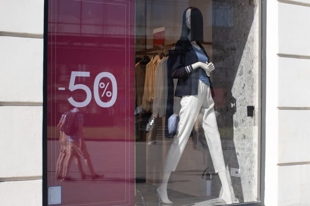 Como começar a trabalhar com montagem de vitrines e visual merchandising